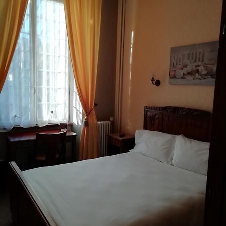 Hotel Du Berry Aigurande Dış mekan fotoğraf