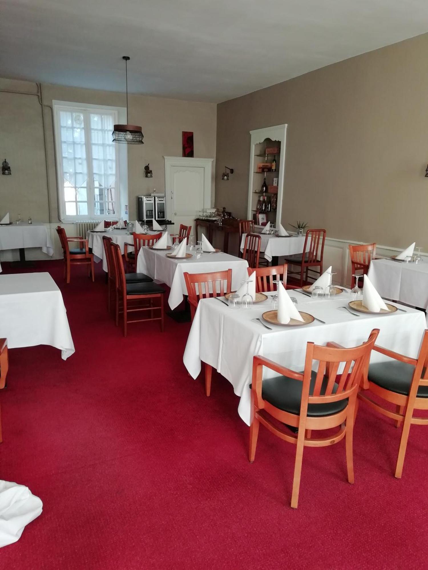 Hotel Du Berry Aigurande Dış mekan fotoğraf