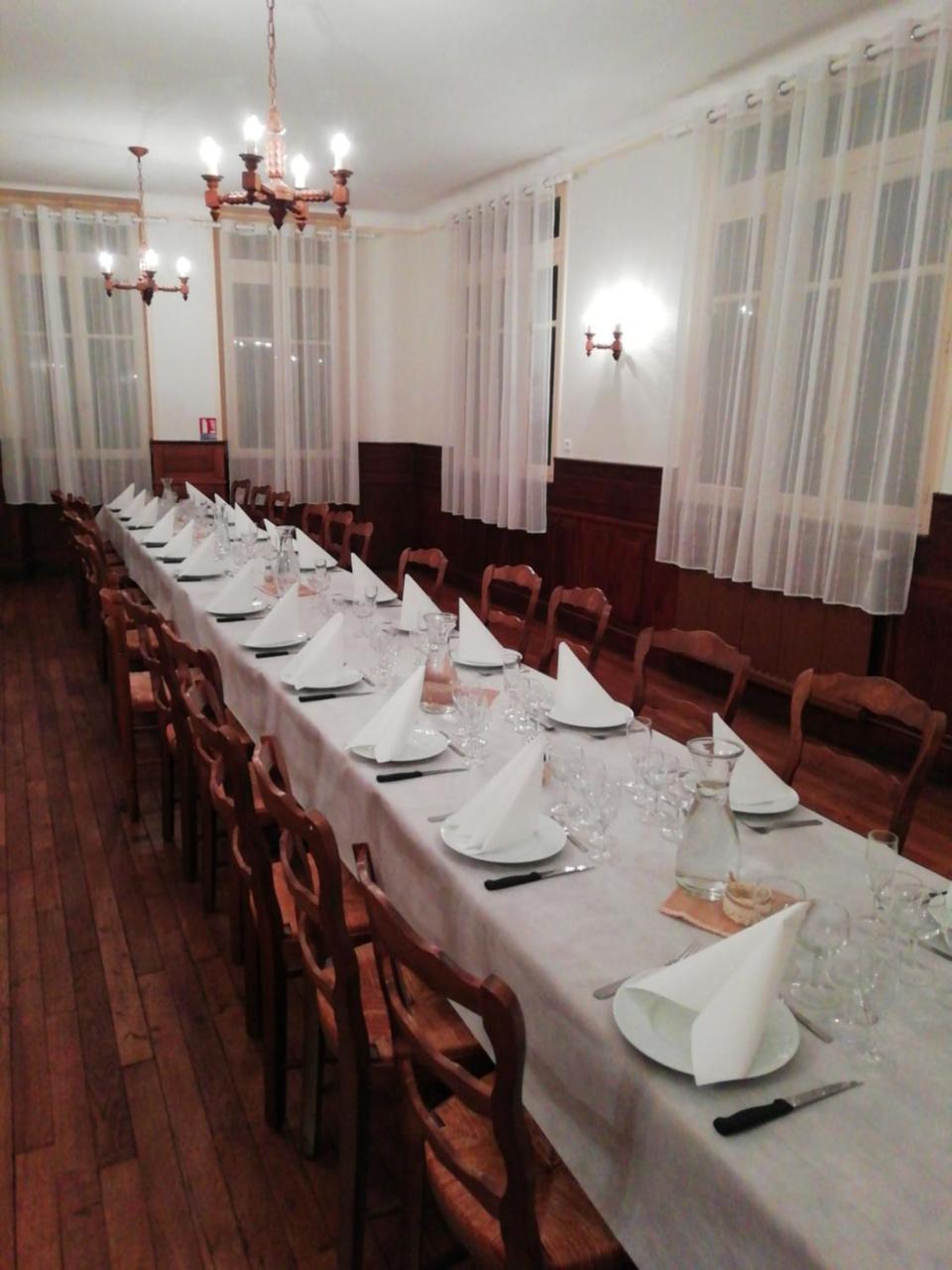 Hotel Du Berry Aigurande Dış mekan fotoğraf